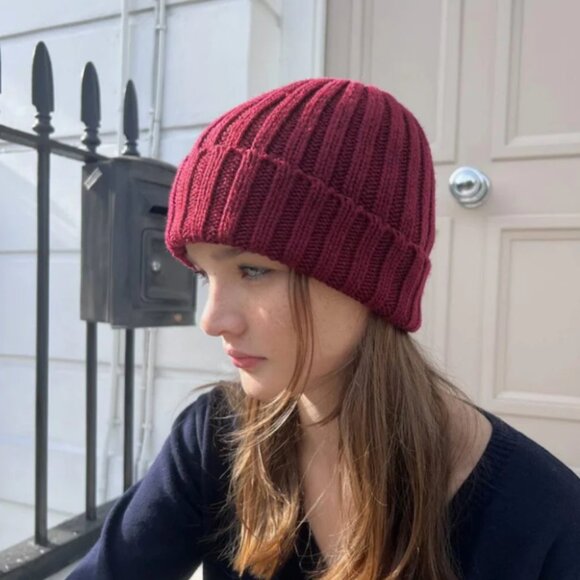 Brandy melville red knit wool beanie - Picture 1 of 3